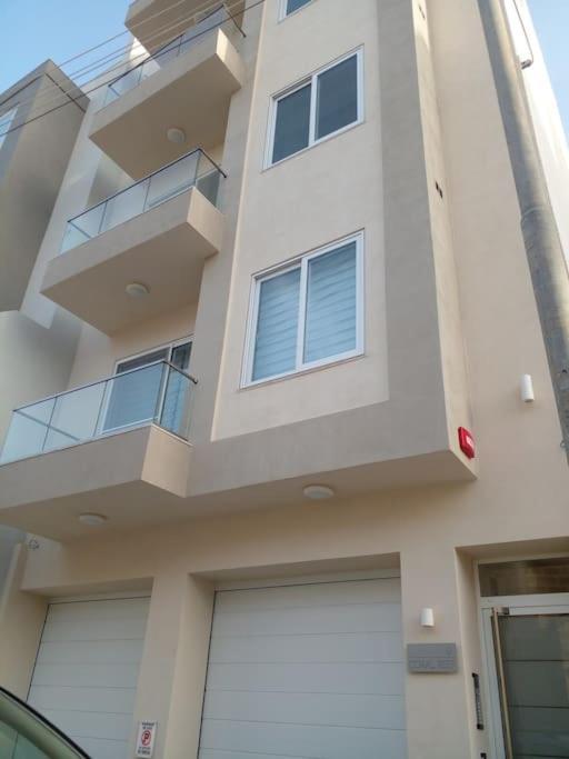 Coral Reef Apartments St. Paul's Bay Bagian luar foto