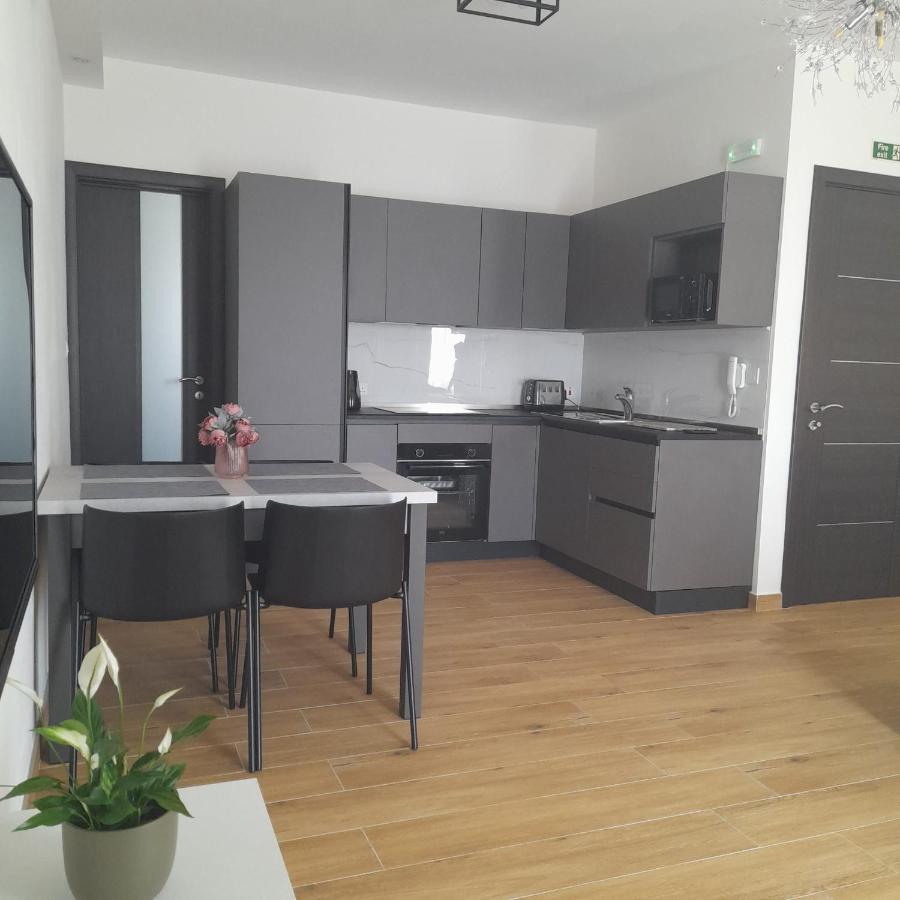 Coral Reef Apartments St. Paul's Bay Bagian luar foto