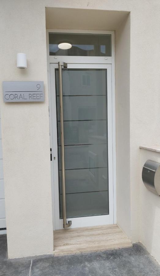 Coral Reef Apartments St. Paul's Bay Bagian luar foto