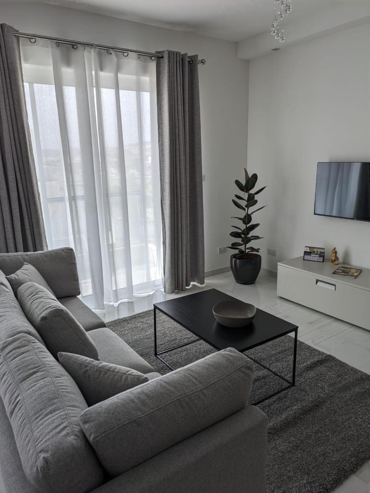 Coral Reef Apartments St. Paul's Bay Bagian luar foto